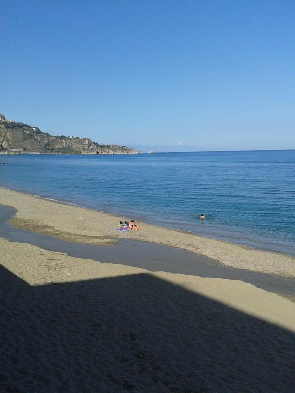 Mare E Monti Villa Giardini Naxos Bagian luar foto